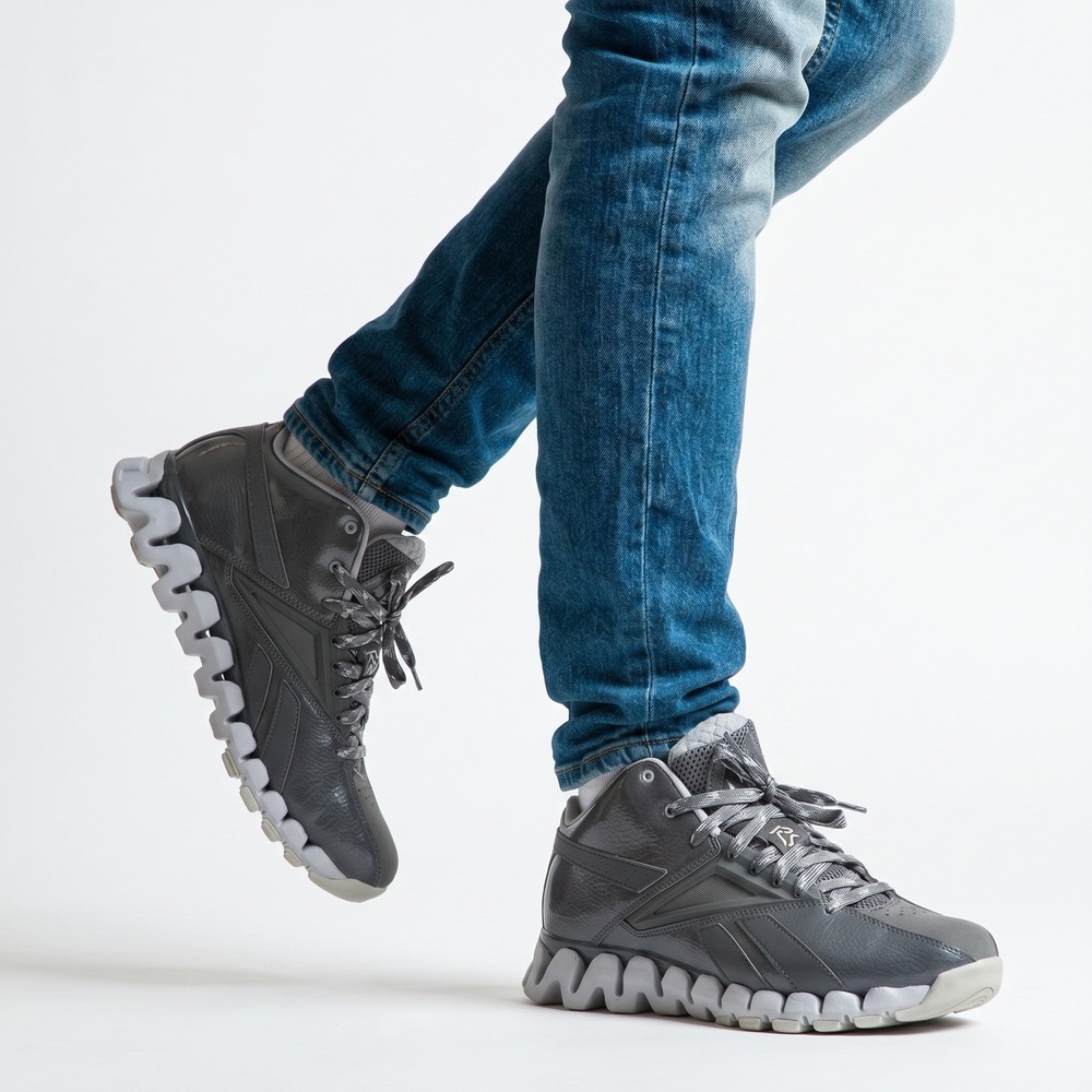Reebok ZigTech Mens Training Shoes Grey Zig Zag Sole Athletic‎ Sneakers J84711